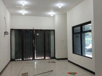 DISEWAKAN RUKO / GUDANG STRATEGIS AREA COLOMADU