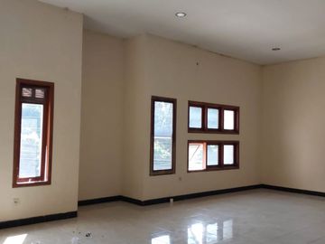 DISEWAKAN RUKO / GUDANG STRATEGIS AREA COLOMADU
