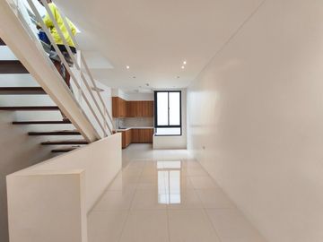 FOR SALE- 14M 3 STOREY TOWNHOUSE w/ 3 BEDROOMS, LOCATED IN PROJECT 4 QUEZON CITY