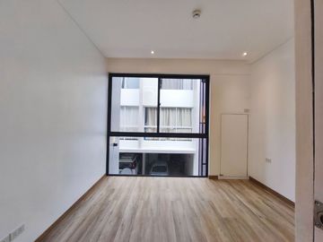 FOR SALE- 14M 3 STOREY TOWNHOUSE w/ 3 BEDROOMS, LOCATED IN PROJECT 4 QUEZON CITY