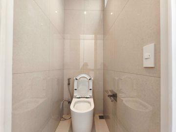FOR SALE- 14M 3 STOREY TOWNHOUSE w/ 3 BEDROOMS, LOCATED IN PROJECT 4 QUEZON CITY