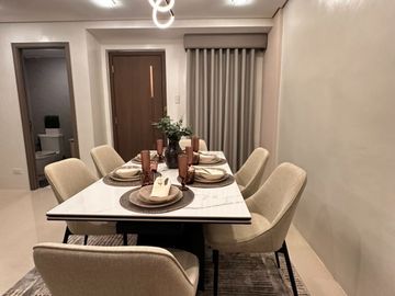 FOR SALE-17M 4 STOREY TOWNHOUSE w/3 BEDROOMS PLUS MASTERS BR w/ BUILT IN CLOSET & BALCONY , LOCATED IN PROJECT 8, QUEZON CITY