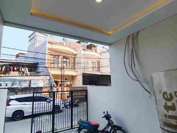 Last Unit Rumah Baru 2 Lantai Facade Model Skandinavia di Duri Kepa Area Jakbar