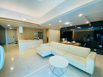 Grand Hyatt Manila Residences Bgc Condo For Rent 2 Bedrooms with Parking