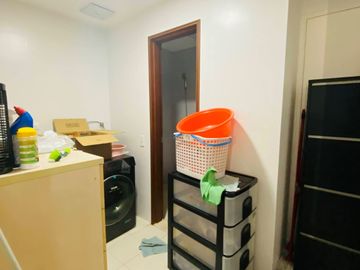 Grand Hyatt Manila Residences Bgc Condo For Rent 2 Bedrooms with Parking