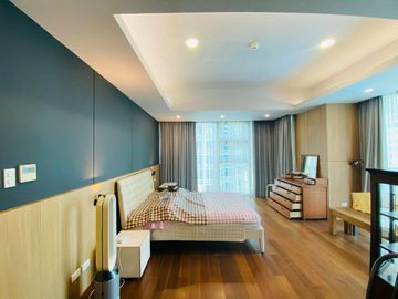 Grand Hyatt Manila Residences Bgc Condo For Rent 2 Bedrooms with Parking