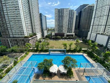 Grand Hyatt Manila Residences Bgc Condo For Rent 2 Bedrooms with Parking