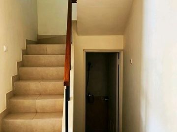 RUMAH MURAH DALAM PERUMAHAN ELITE ROYAL REDENCE, CSIAKUNG JAKARTA TIMUR