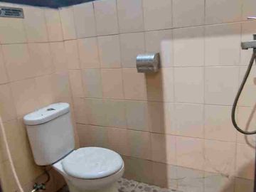 DIJUAL/DISEWAKAN TOWNHOUSE LOKASI STRATEGIS BEBAS BANJIR