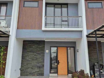 Rumah Dijual 2 Lantai Dengan 3 Kamar Tidur Lokasi Dekat Sekolah Muhammadiyah 25