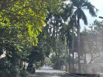 Rumah Mewah 2 Lantai LT 567 m² SHM Cempaka Putih | Kolam Renang | Best Value