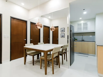 Luxury Fully Furnished 2-Bedroom Unit in One Uptown Residences, BGC