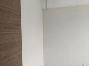 Jual Cepat! Green Park View Apartment Daan Mogot Jakarta Barat 2Br 35 M² View Kolam Renang Rp220 Juta Nego