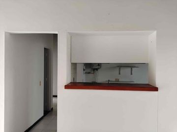Venta Apartamento Julián, Medellín Piso 5to por escalas $495 millones 90m2, 2 🚙🚙