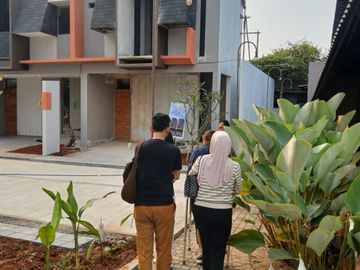 Rumah 2 lantai di pondok cabe cicilan 5 jutaan