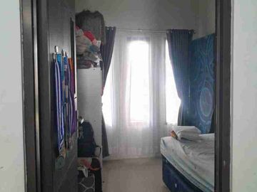 rumah 2 lantai komplek marga wangi dekat pasar dan borma Ciwastra
