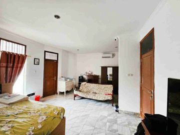 Baru Renovasi Total! Jual Rumah Bintaro Sektor 3, Tangerang Selatan