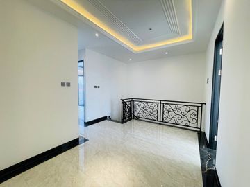 RUMAH MEWAH LOKASI STRATEGIS DENGAN  PRIVATE POOL DAN PRIVATE SECURITY DI MOH.KAHFI, JAKARTA SELATAN