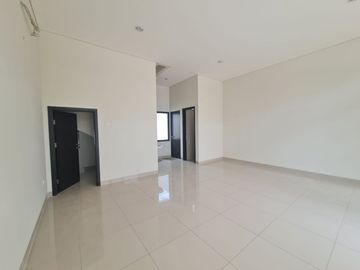 Sewa Ruko Savoy Strategis Siap Pakai, Tinggal Buka Usaha!, Jakarta Garden City, Cakung, 030
