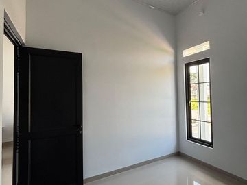 Hunian Luxury Modern, Speck Bangunan Premium, Bisa Custom 3 Kamar tidur  dan 2 Lantai, Di Sawangan kota Depok