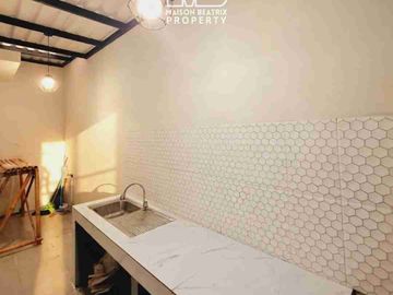 DIJUAL RUMAH 2LANTAI DIBAWAH 1M!! SIAP HUNI BISA LEWAT TOL, STATISUN SUDIMARA, BXCHANGE BINTARO DI SERUA CIPUTAT TANGSEL