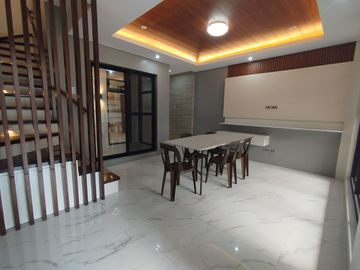For Sale 3 Storey Modern Townhouse in Northview 1 Batasan Hills, Q.C. KSA