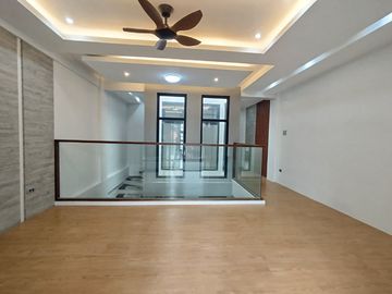 For Sale 3 Storey Modern Townhouse in Northview 1 Batasan Hills, Q.C. KSA