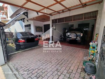 Rumah Besar di Pejaten Barat