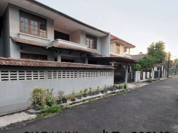 Rumah Besar di Pejaten Barat