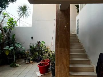 Jual Cepat Rumah Mewah 3 Lantai Bisa Parkir 9 Mobil Area Taman Aries Jakarta Barat