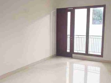 Dijual rumah siap huni bebas banjir di billymoon jakarta timur