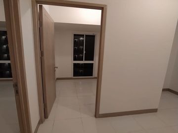 jual apartemen tokyo riverside PIK 2 tipe 2 kamar kosongan