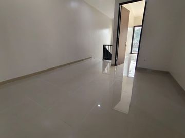 Rumah Hook Cantik Terbaik Idaman Siap Huni di Citra Raya Tangerang