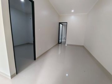 Rumah Hook Cantik Terbaik Idaman Siap Huni di Citra Raya Tangerang