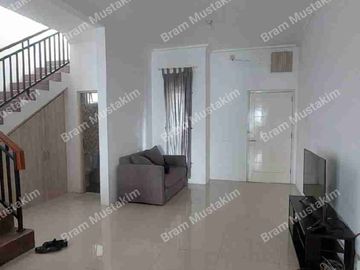 Sewa rumah full furnish bagus murah Kayumas Pulogadung