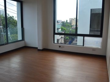 3 Storey 3  Bedroom Townhouse For Sale Located in Pasadeña San Juan Manila-JV2