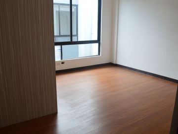 3 Storey 3  Bedroom Townhouse For Sale Located in Pasadeña San Juan Manila-JV2