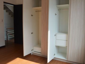 3 Storey 3  Bedroom Townhouse For Sale Located in Pasadeña San Juan Manila-JV2