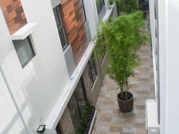 3 Storey 3  Bedroom Townhouse For Sale Located in Pasadeña San Juan Manila-JV2