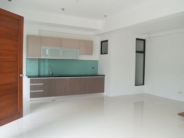 3 Storey 3  Bedroom Townhouse For Sale Located in Pasadeña San Juan Manila-JV2