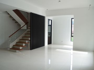 3 Storey 3  Bedroom Townhouse For Sale Located in Pasadeña San Juan Manila-JV2