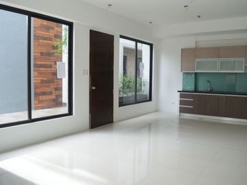 3 Storey 3  Bedroom Townhouse For Sale Located in Pasadeña San Juan Manila-JV2