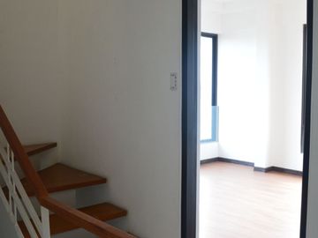 3 Storey 3  Bedroom Townhouse For Sale Located in Pasadeña San Juan Manila-JV2