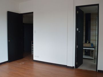 3 Storey 3  Bedroom Townhouse For Sale Located in Pasadeña San Juan Manila-JV2