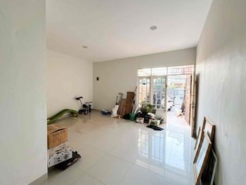 Rumah Siap Huni di Area Permata Hijau Sukabumi Selatan Jakarta Barat