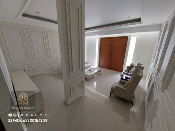 DIJUAL RUMAH MEWAH SAYAP DAGO BANDUNG Dengan Kolam Renang Pribadi Harga Nego