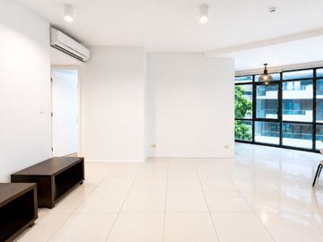 High-End 2 Bedroom Condo for Sale in Arya Residences, BGC, Taguig City