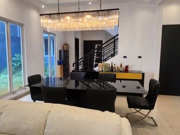 Turun Harga Jual Cepatt Rumah 2 lantai (illago) Gading Serpong