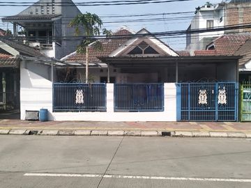 Dijual Rumah Pinggir Jalan Di Nusaloka BSD City bisa untuk Usaha
