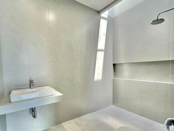 For Sale Rumah Minimalis Modern High Spec di Bukit Golf Internasional GE Citraland Surabaya